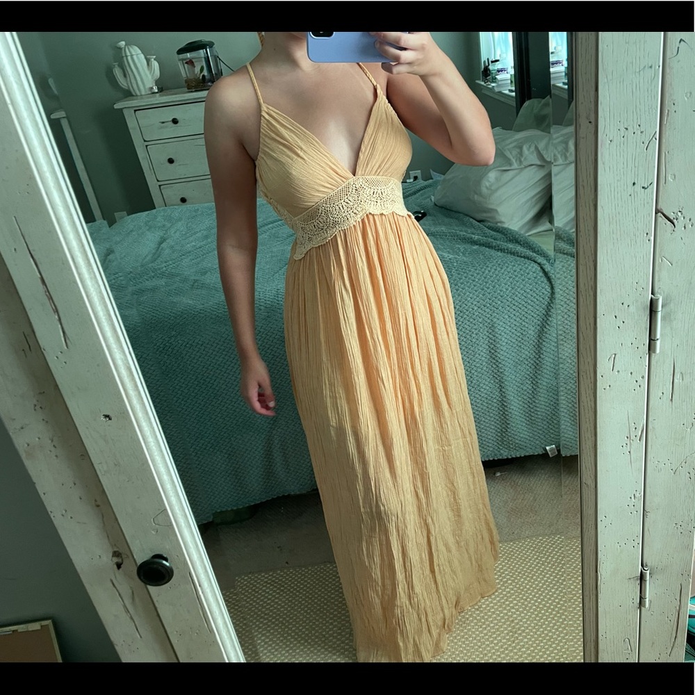 Forever 21 yellow flower maxi dress with lace detail - Picture 5 of 6